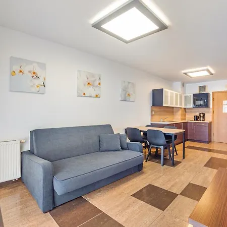 Promenada I, Sun & Snow