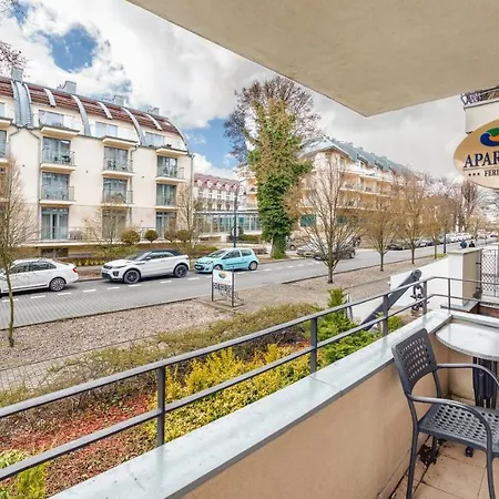 Promenada I, Sun & Snow