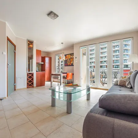 Promenada I, Sun & Snow * Свиноуйсьце