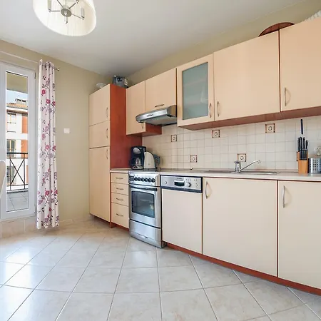 Promenada I, Sun & Snow *