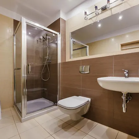 Promenada I, Sun & Snow