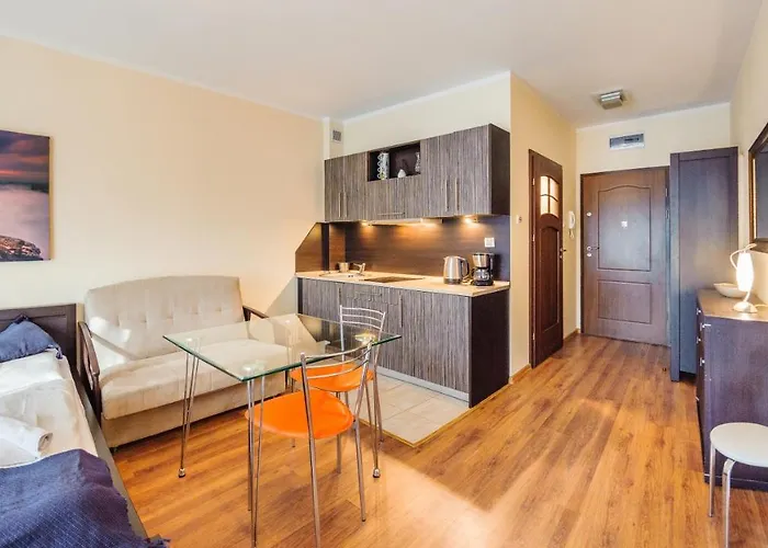 Promenada I, Sun & Snow *