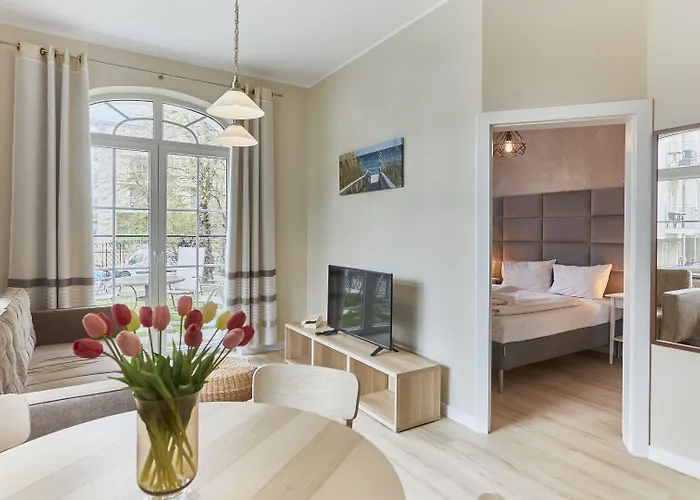 Promenada I, Sun & Snow *