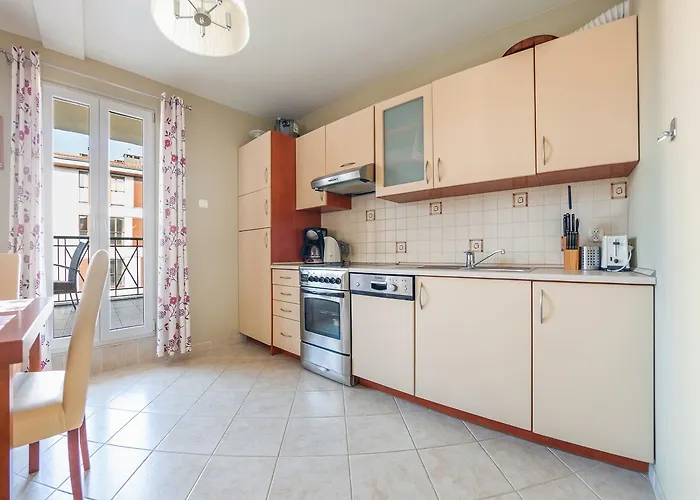 Promenada I, Sun & Snow *